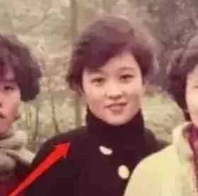 娱乐圈中年吃瓜少女是谁,中年吃瓜少女的神秘面纱